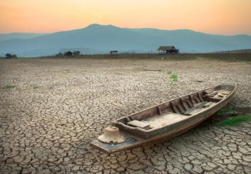 1800x1200_boat-in-drought-shutterstock_248135746 copy.jpg